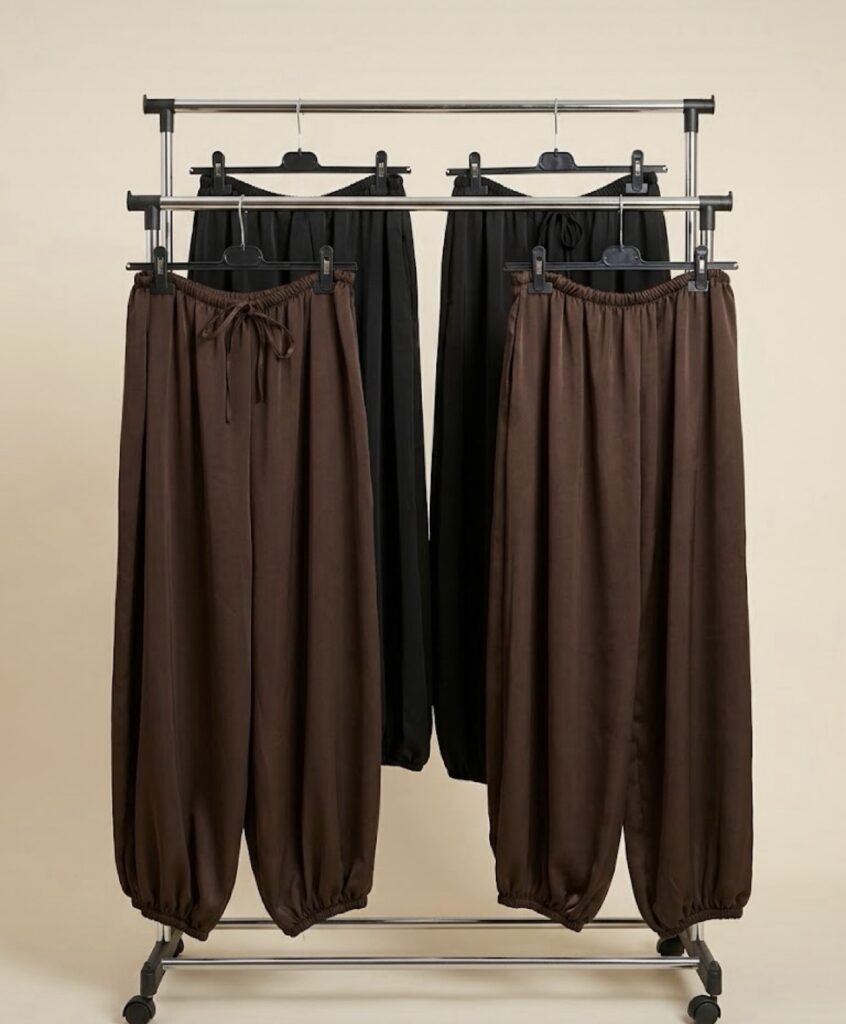 Pantalón bombacho de raso