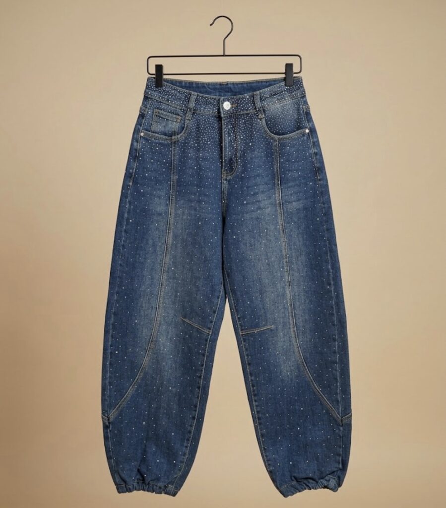 Pantalón vaquero bombacho con brillo